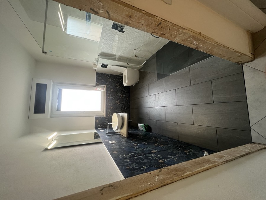 Rifacimento bagno in corso di ristrutturazione, Verona