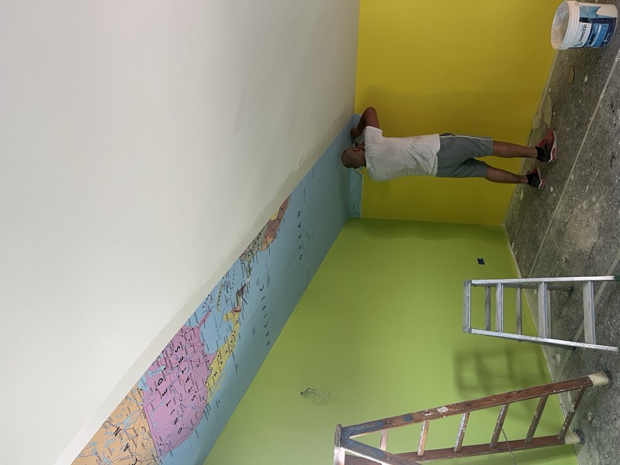 Tinteggiatura e decorazione personalizzata di una cameretta